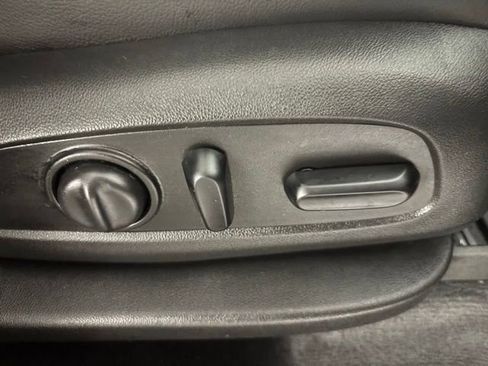 Used 2021 Chevrolet Traverse RS image 23