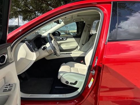 Used 2024 Volvo XC60 B5 Ultimate w/ Protection Package Premier AWD/4WD image 9