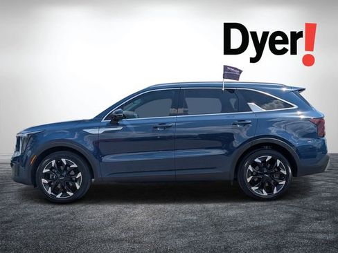 Certified 2025 Kia Sorento EX image 7