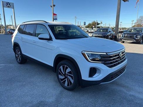 New 2025 Volkswagen Atlas SE image 8
