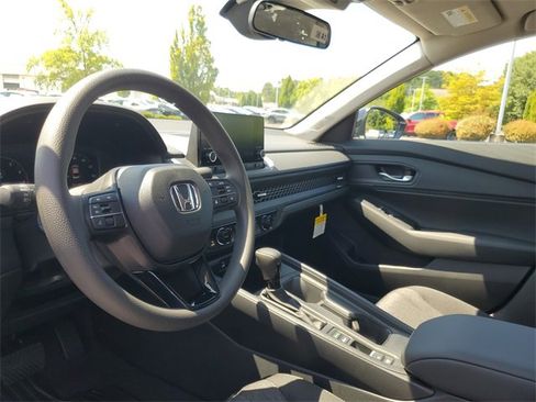 New 2025 Honda Accord SE image 11