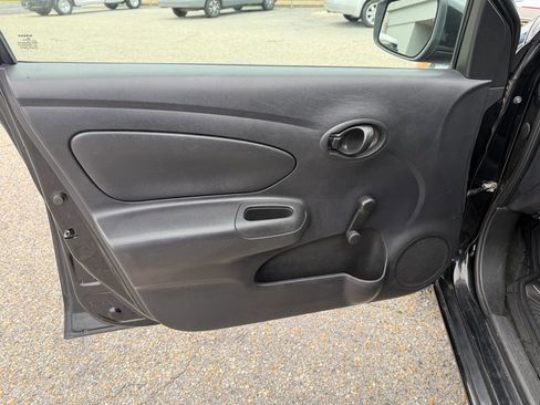 Used 2017 Nissan Versa S Plus FWD image 21