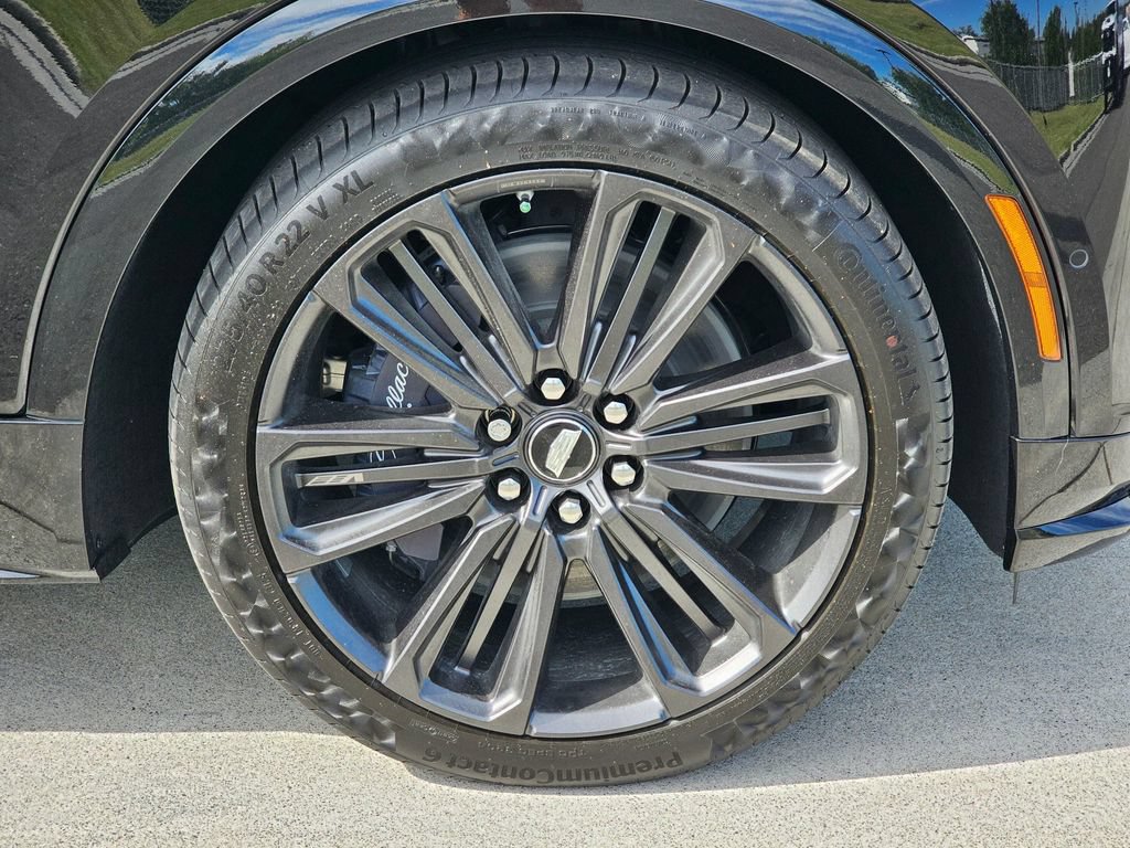 New 2026 Cadillac Lyriq V AWD/4WD image 9