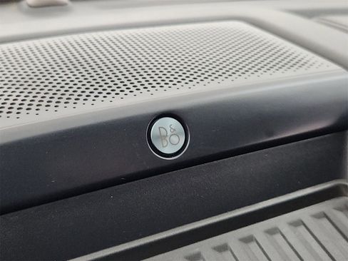 Used 2022 Ford F250 Lariat w/ Tremor Off-Road Package image 8