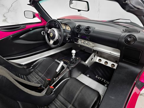 Used 2005 Lotus Elise image 25