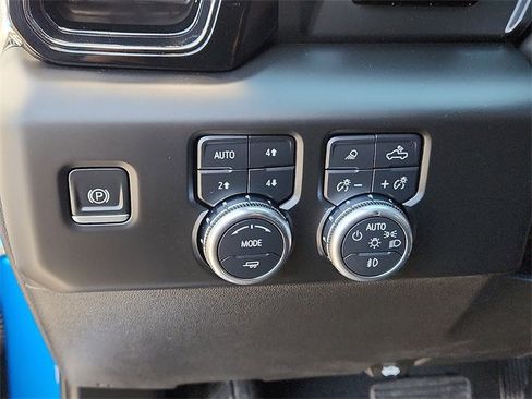 Used 2022 GMC Sierra 1500 AT4X image 15