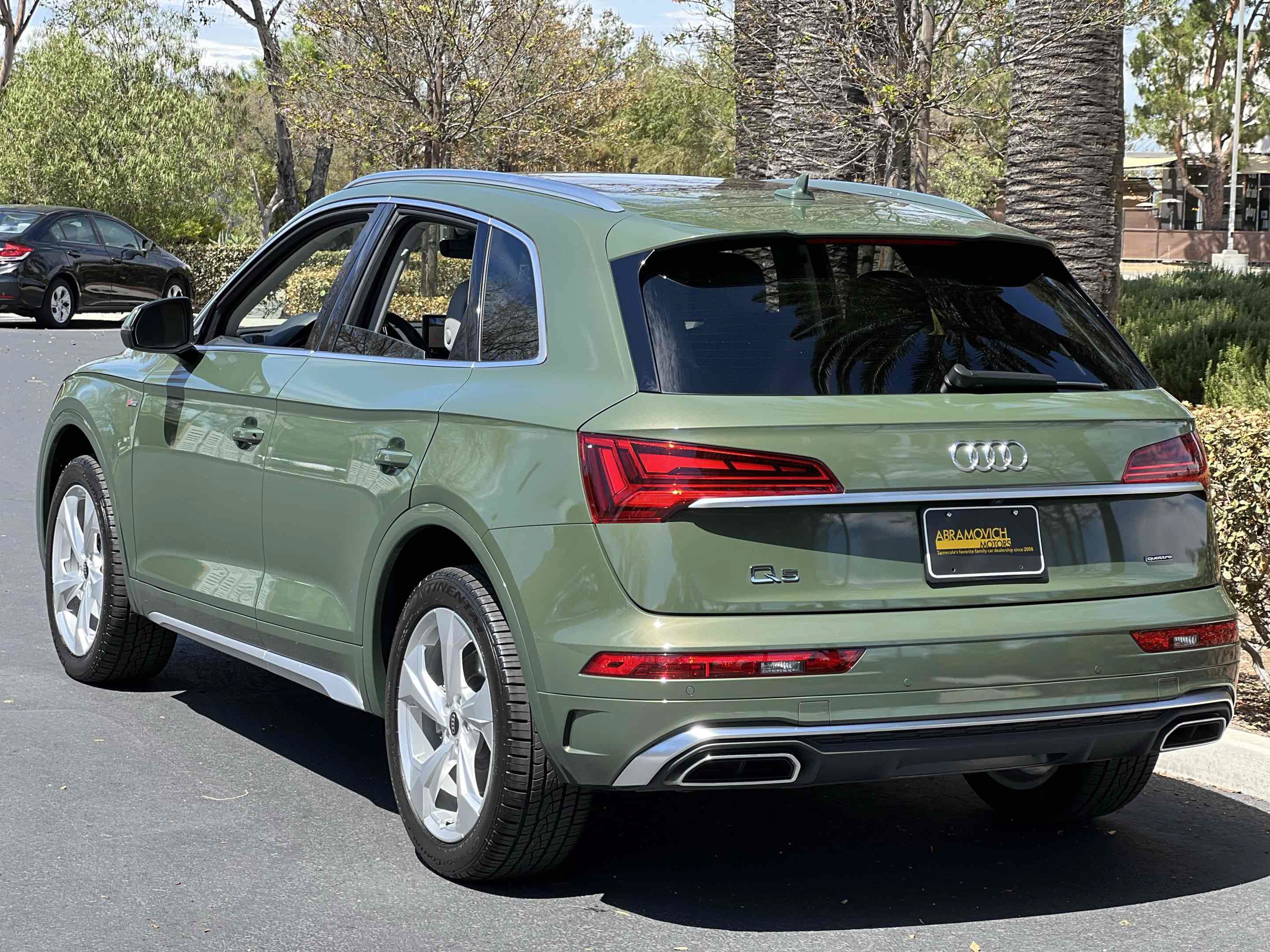 Used 2023 Audi Q5 2.0T Premium Plus w/ Premium Plus Package AWD/4WD image 22