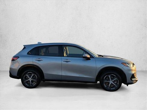 Used 2023 Honda HR-V EX-L image 4