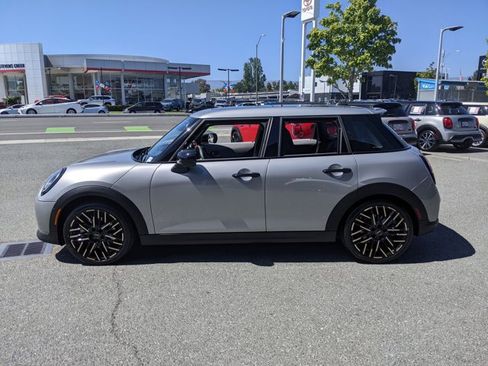 Used 2025 MINI Cooper S FWD image 9