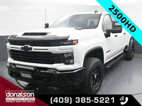 Used 2024 Chevrolet Silverado 2500 Custom w/ Custom Value Package image 5