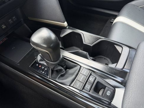 Used 2025 Toyota Camry SE FWD image 37
