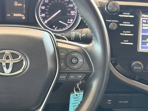 Used 2019 Toyota Camry SE image 28