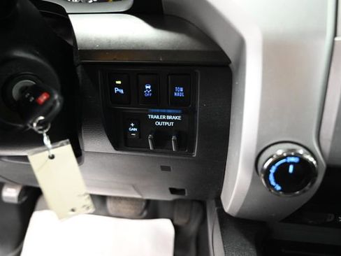 Used 2019 Toyota Tundra SR5 AWD/4WD image 21
