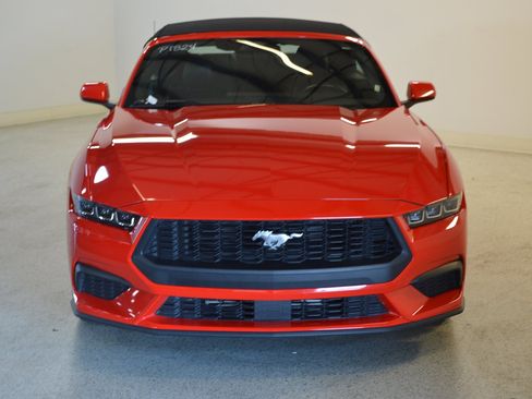Used 2025 Ford Mustang Premium RWD image 8