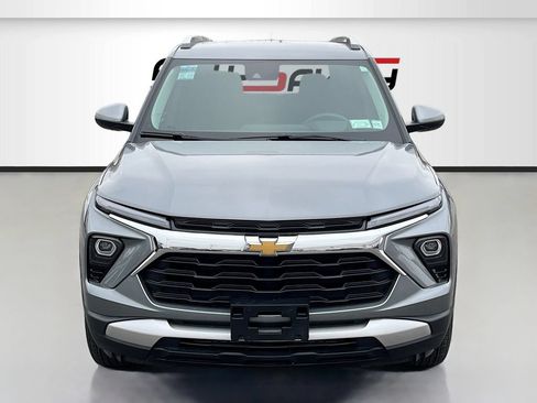 Used 2024 Chevrolet TrailBlazer LT AWD/4WD image 2