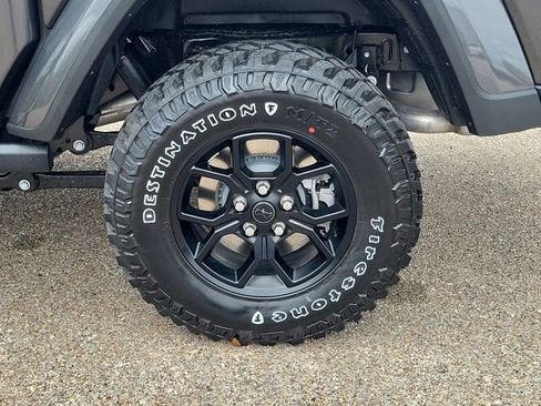 New 2026 Jeep Gladiator Sport AWD/4WD image 18