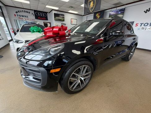 Used 2022 Porsche Macan AWD/4WD image 5