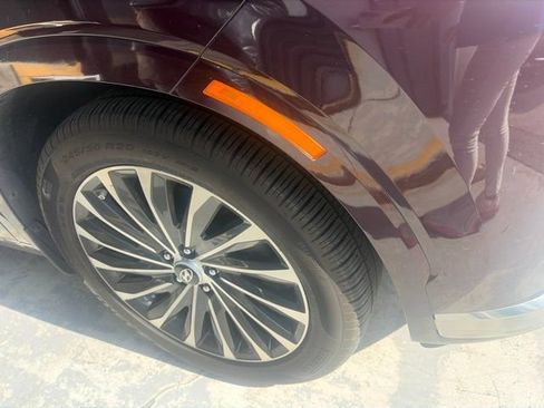 Used 2023 Hyundai Palisade Calligraphy FWD image 4