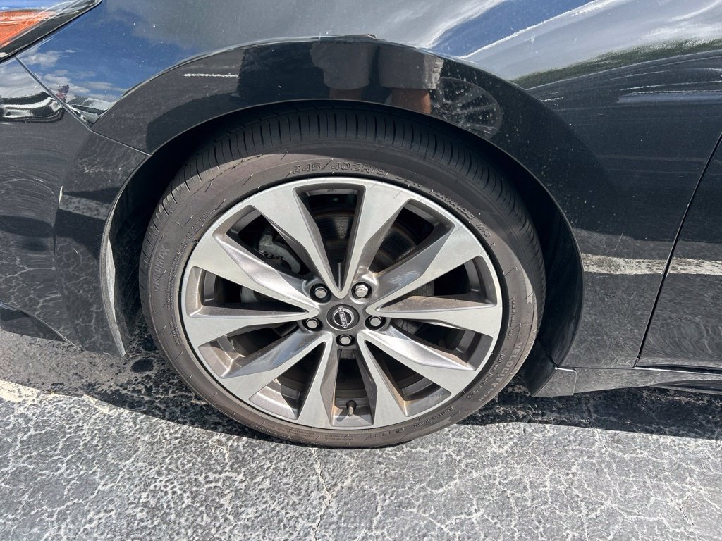 Used 2023 Nissan Maxima Platinum w/ Sport Mat Group FWD image 55
