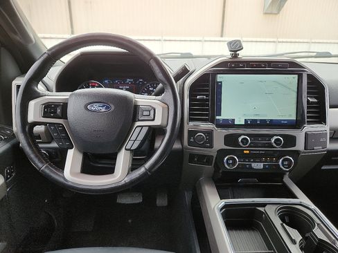 Used 2022 Ford F250 Lariat w/ Lariat Ultimate Package AWD/4WD image 11