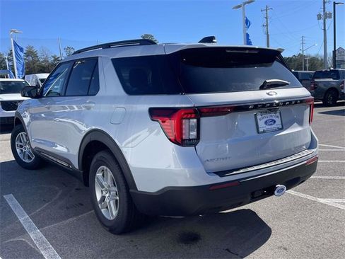 New 2026 Ford Explorer Active image 3