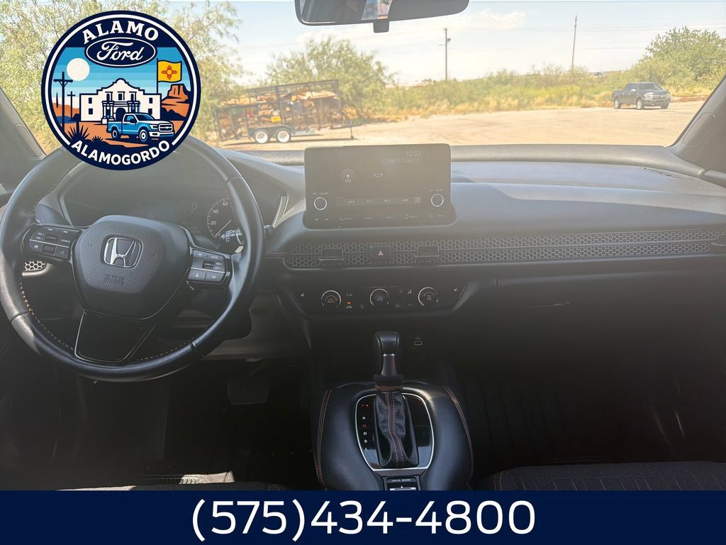 Used 2025 Honda HR-V Sport image 12