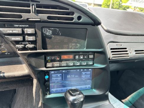 Used 1994 Chevrolet Corvette Coupe image 17
