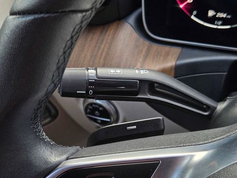 Used 2023 Mercedes-Benz C 300 Sedan image 26