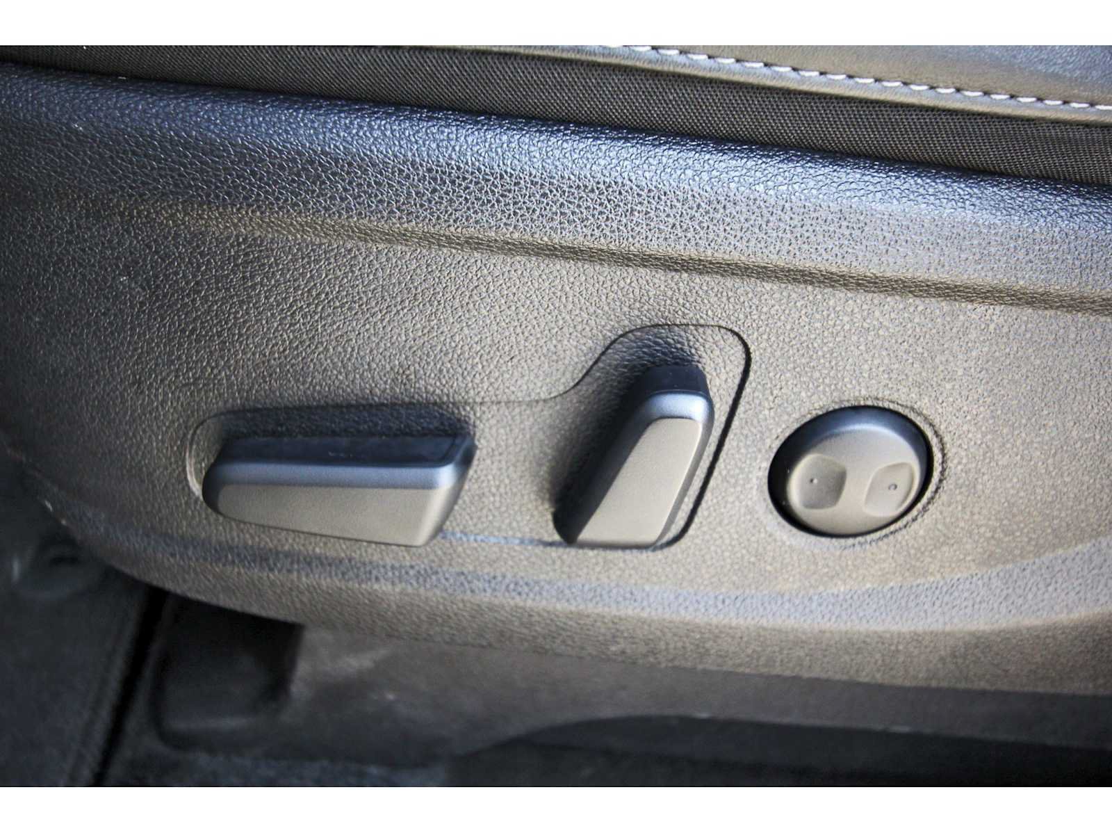 Used 2024 Kia Telluride S FWD image 29