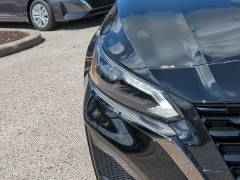 New 2025 Nissan Altima 2.5 SR image 9