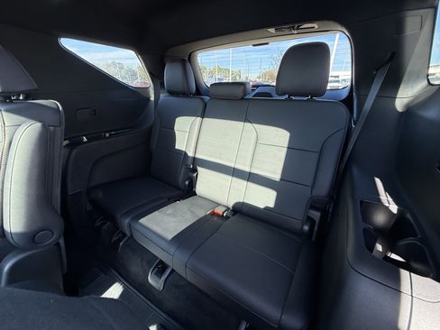 Used 2023 Chevrolet Tahoe Z71 w/ Luxury Package image 30