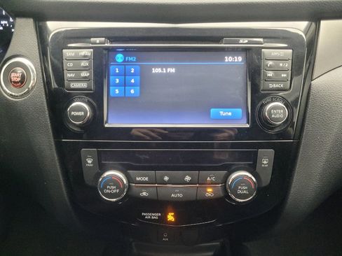 Used 2015 Nissan Rogue SV w/ SV Premium Package AWD/4WD image 25