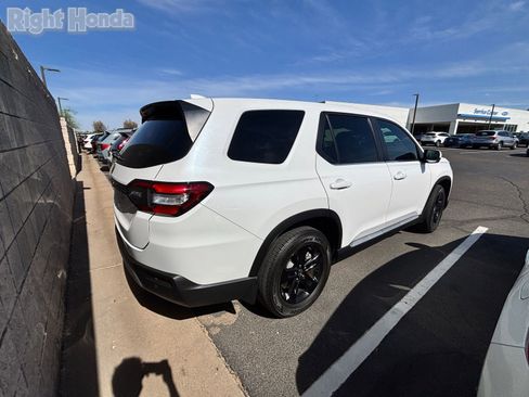Used 2023 Honda Pilot EX-L image 4
