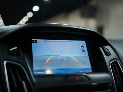 Used 2017 Ford Focus SEL image 27