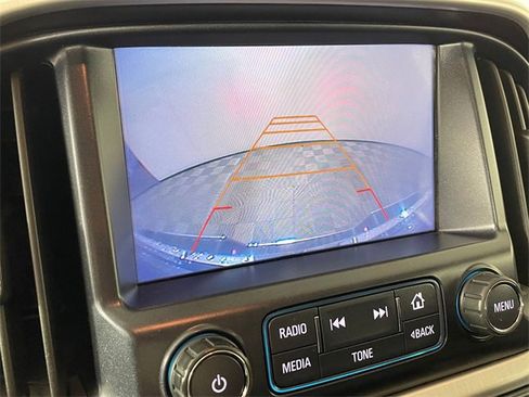 Used 2017 GMC Canyon SLE image 8