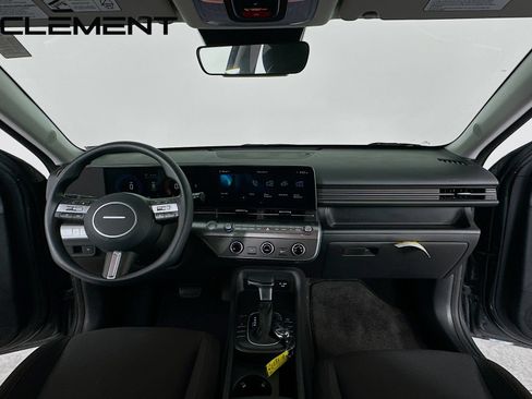 Used 2026 Hyundai Kona SE AWD/4WD image 11