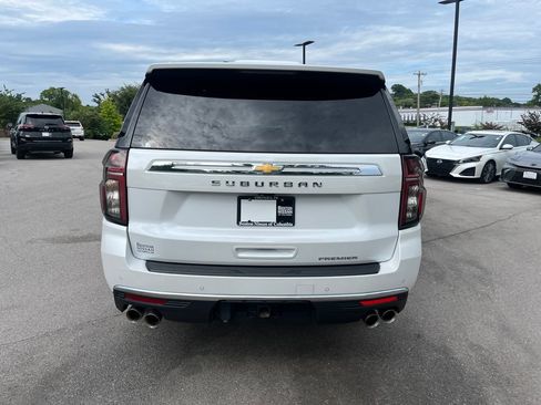 Used 2024 Chevrolet Suburban Premier AWD/4WD image 6