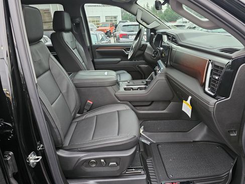 New 2026 GMC Sierra 2500 Denali w/ Denali Reserve Package image 11