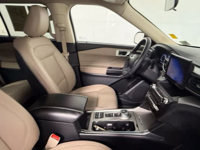 Used 2020 Ford Explorer XLT w/ Equipment Group 202A RWD image 69