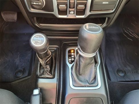 Certified 2021 Jeep Gladiator Sport image 27