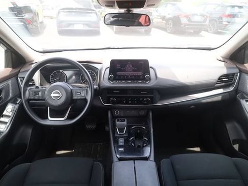 Used 2023 Nissan Rogue S FWD image 13