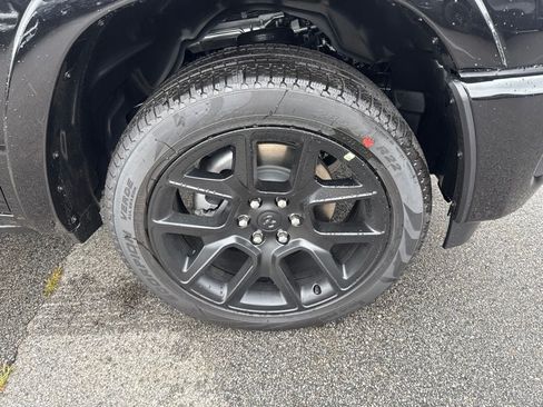 New 2027 RAM 1500 Laramie w/ Night Edition AWD/4WD image 9
