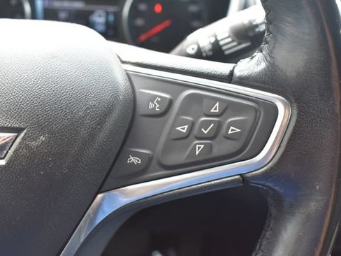 Used 2018 Chevrolet Equinox LT w/ Sun & Infotainment Package FWD image 24