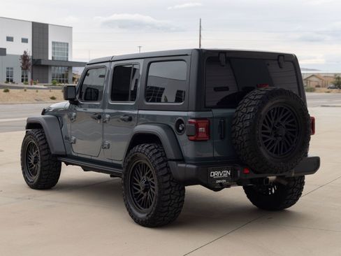 Used 2024 Jeep Wrangler Unlimited Sport AWD/4WD image 4