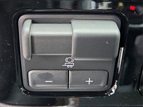 New 2025 Chevrolet Silverado 1500 LT w/ Convenience Package II image 18