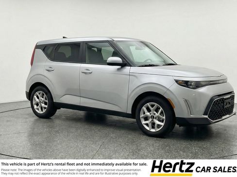Used 2025 Kia Soul LX w/ LX Technology Package image 1