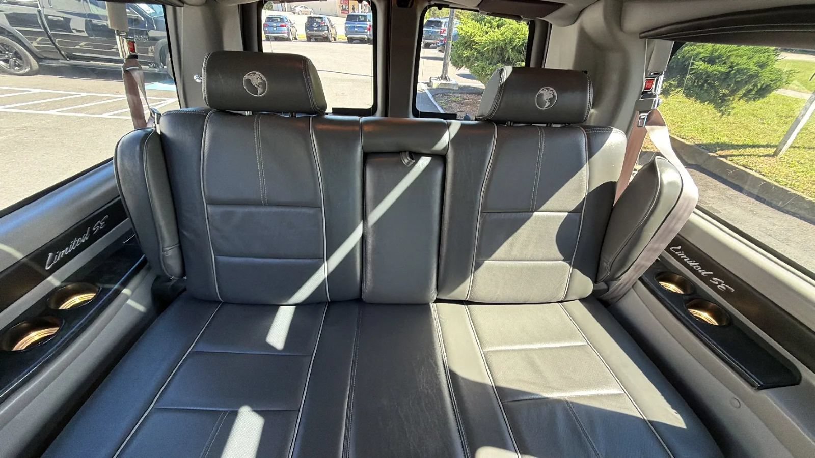 Used 2019 GMC Savana 2500 w/ Enhanced Convenience Package RWD image 71