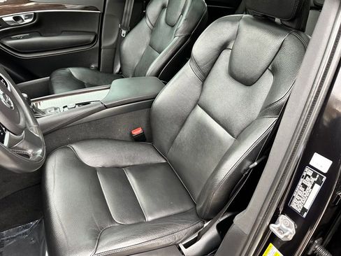 Used 2019 Volvo XC90 T6 Momentum w/ Advanced Package image 18