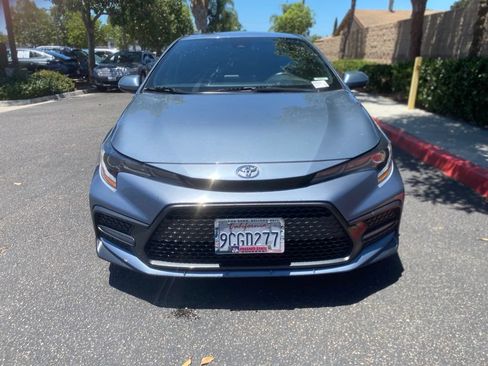 Used 2022 Toyota Corolla SE FWD image 3