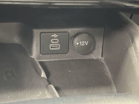 Certified 2024 Ford Escape Platinum image 24